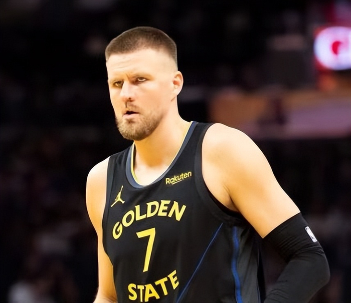 勇士双探花压制下仍顽强抵抗 绿军120-99力克勇士