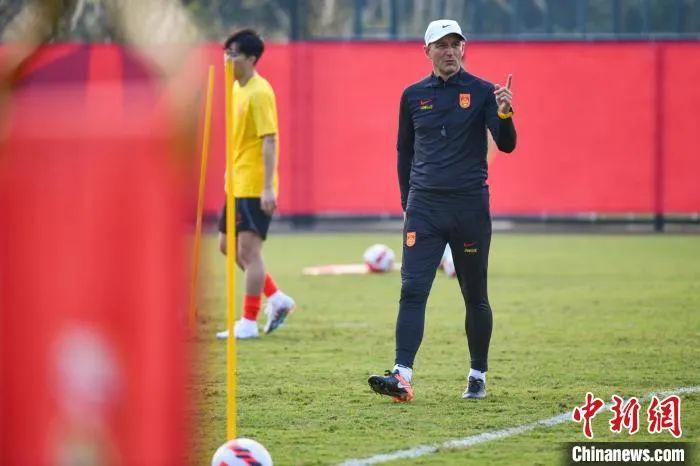 扬科维奇因亚洲杯失利下课 国足冲击世界杯之路