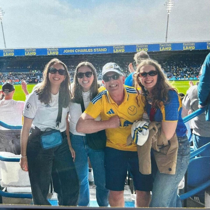 贝尔萨重返英国友谊赛 利兹联球迷深情告别