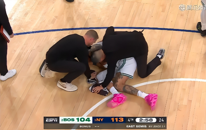 尼克斯逆转凯尔特人终结对手三连胜 塔图姆复出