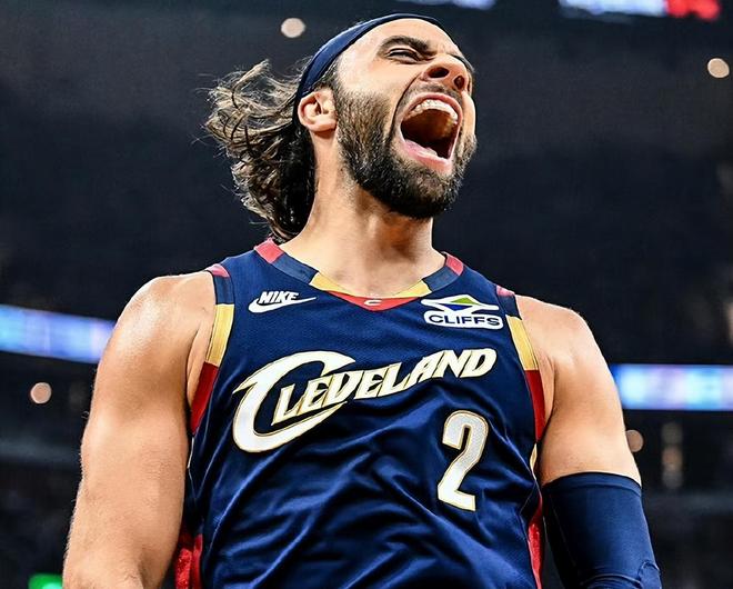 季后赛首日四强主队全胜 奇兵斯特鲁斯率骑士掀